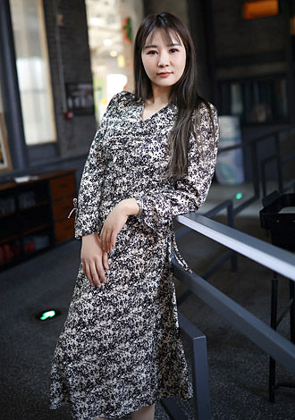Gorgeous profiles pictures: free Asian member Yanyan