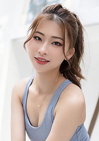 Date the member of your dreams: Asian member Qiuhong(Qiuqiu) from Beijing