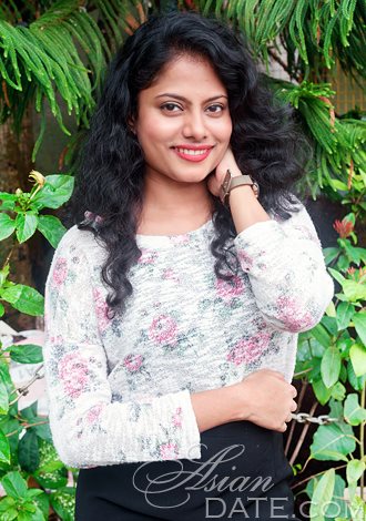 India member romantic companionship: Ayasha from Mumbai, 23 yo, hair ...