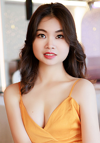 Gorgeous member profiles: Asian glamour profile Yushan from Guangxi