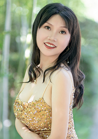 Most gorgeous profiles: Qun(Queeny) from Hong Kong, Asian beach member